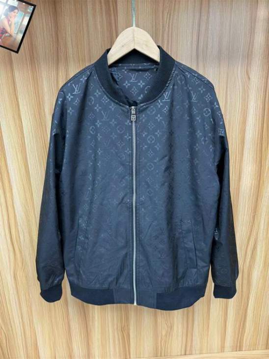 Picture of Louis Vuitton Jackets _SKULVM-3XL12yn17432550